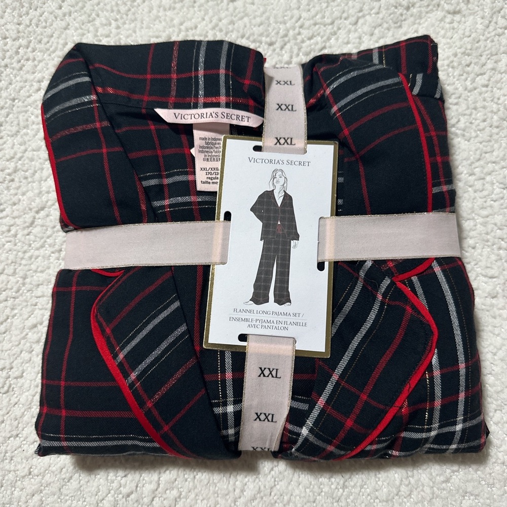 Victoria's Secret Flannel Long Pajama Set (XXL)